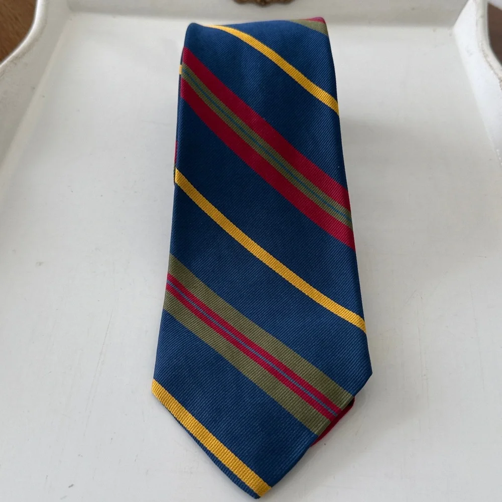Vintage GAP Silk Navy Blue Striped Men's Tie - Made in USA